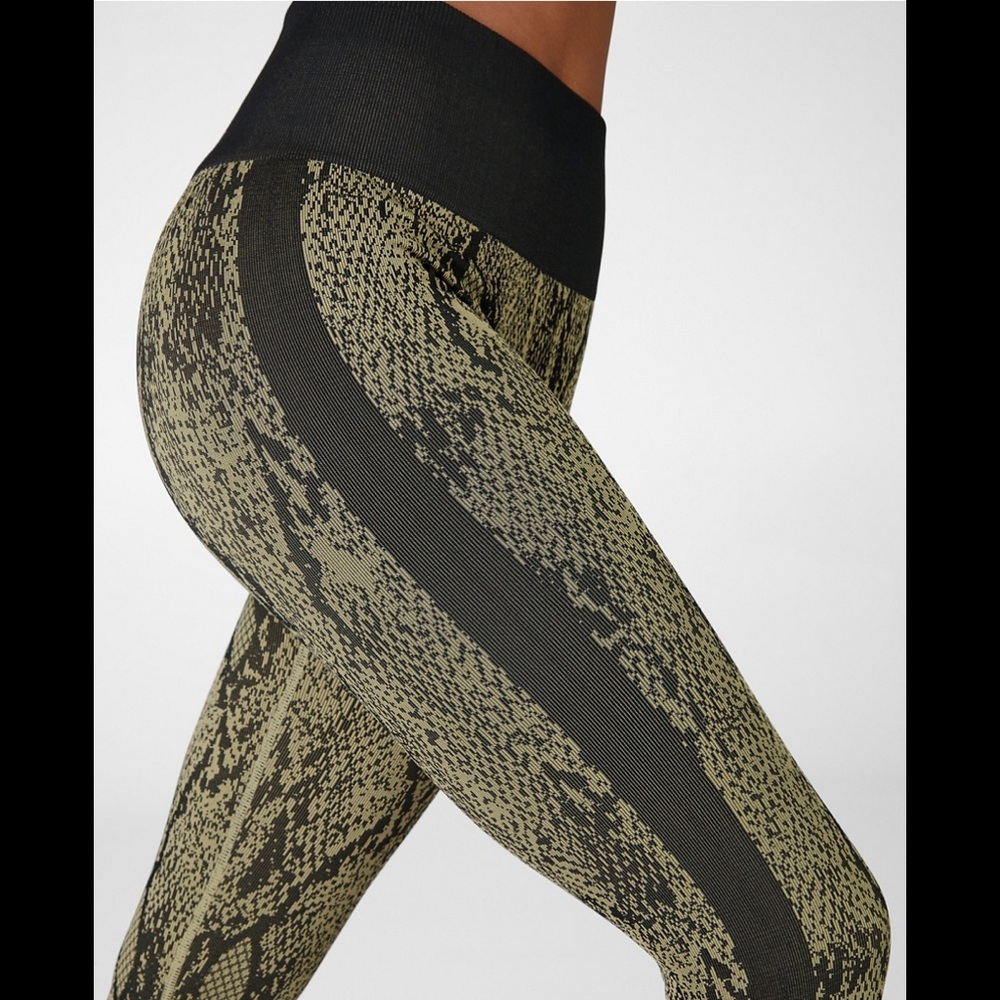 Fabletics Sets - image 2